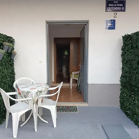 Apartment Ruzica *
