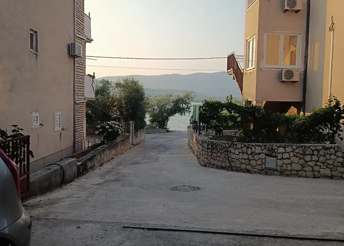 Ruzica טרוגיר
